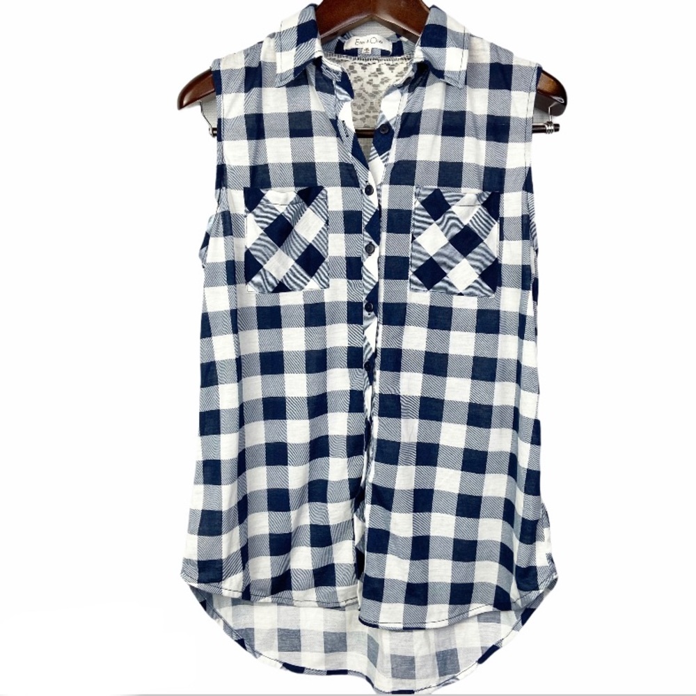 Eden & Olivia• country blue white gingham lace back oversized tank medium